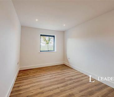 4 bedroom bungalow to rent - Photo 2