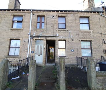 Yew Green Road, Lockwood, Huddersfield - Photo 1