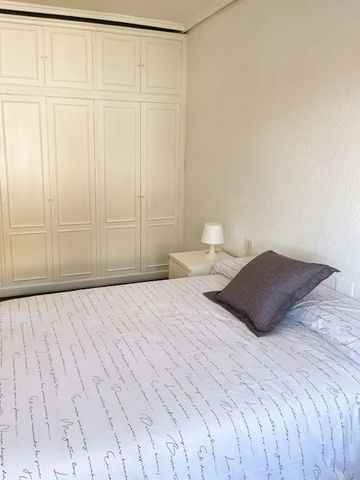 Carrer del Bisbe Jaume Pérez, Valencia, Valencian Community 46006 - Photo 2