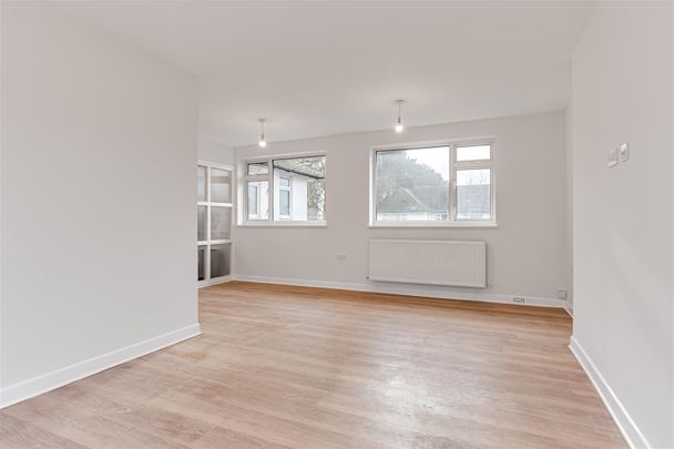 To Let 2 Bed Maisonette - Upper - Photo 1