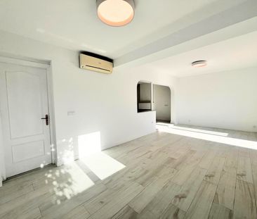 REMODELED TERRACE HOUSE, UNFURNISHED, GARAGE, AIR CONDITIONING, SWI... - Photo 1