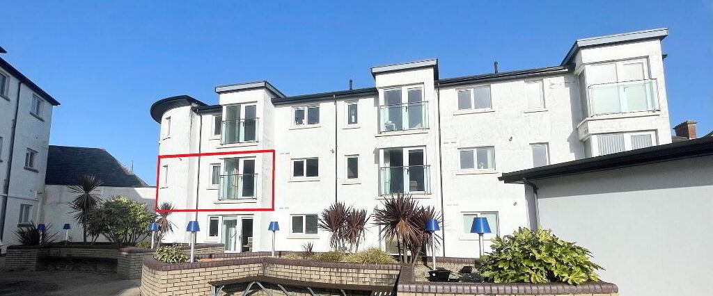 15 Peninsula Apartments, Causeway Street, Portrush, BT56 8AB - Photo 1