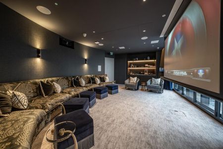 Nine Elms Lane, London SW8 - Photo 3