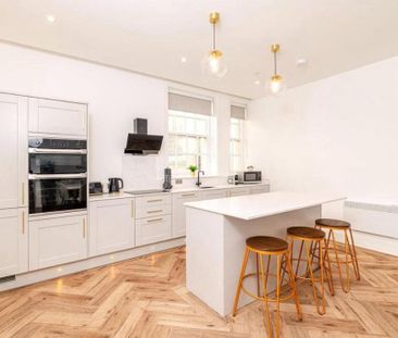 3 bedroom apartment to rent - Photo 3