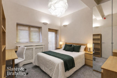 4 bedroom apartment to rent - Photo 4