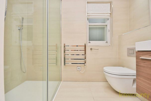 Chantry Road, CM23, Bishop'S Stortford - Photo 1