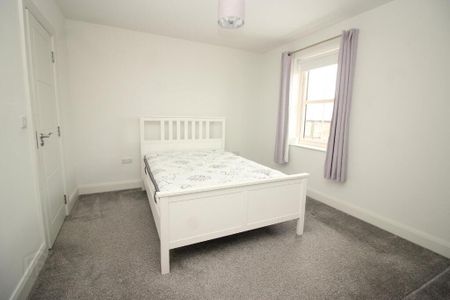 105 Woodbrook Avenue, Lisburn, BT28 2ZG - Photo 4