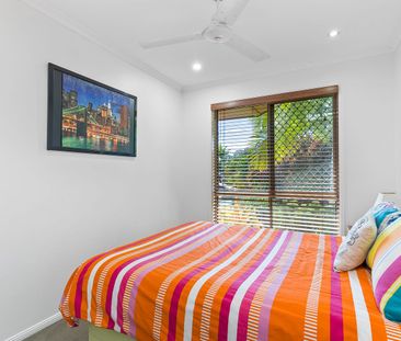 Family Home Amongst 'Garden Oasis' - Photo 2