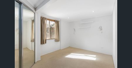 Spacious & Stylish Home in the Heart of Rochedale South - Photo 5