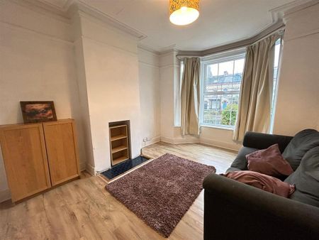 3 bedroom terraced house to rent - Photo 2