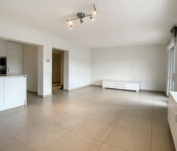 Appartement met 2 slaapkamers en garagebox - Photo 2