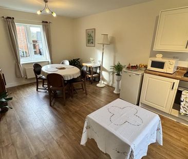 4 bedroom detached house to rent - Photo 3