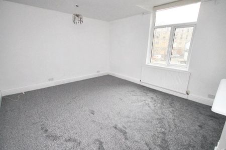 4 bedroom terraced house to rent - Photo 5