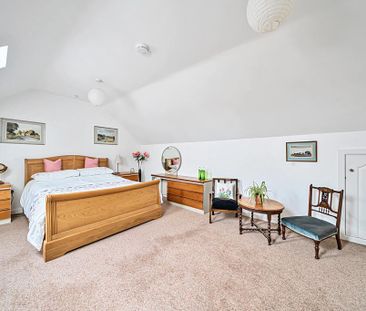 4 bedroom detached house to rent - Photo 4