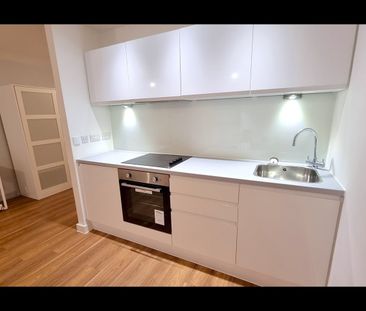 Studio Flat, Nation Way, L1 - Photo 5