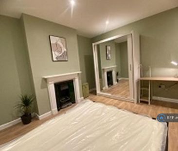 1 bedroom in a flat share to rent - Photo 5