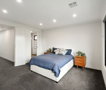 28a Ludstone Street, Hampton VIC 3188 - Townhouse For Rent | Domain - Photo 3