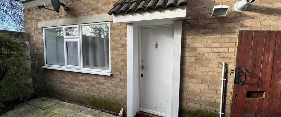 Price £900 pcm - Available 01/12/2025 - Unfurnished - Photo 1