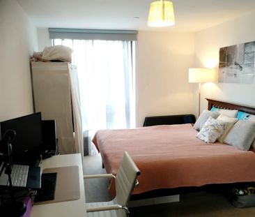 Room in a Shared Flat, Moro Apartments, E14 - Photo 5