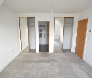 4 bedroom detached house to rent - Photo 6