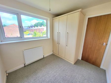 3 bedroom semi-detached house to rent - Photo 5