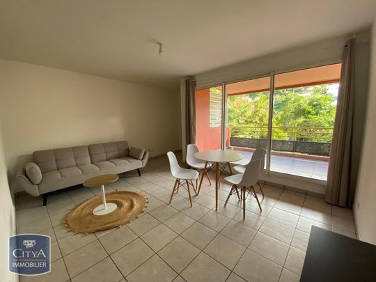 Location Appartement 2 pièces 44m² ST DENIS 97400 - Photo 1