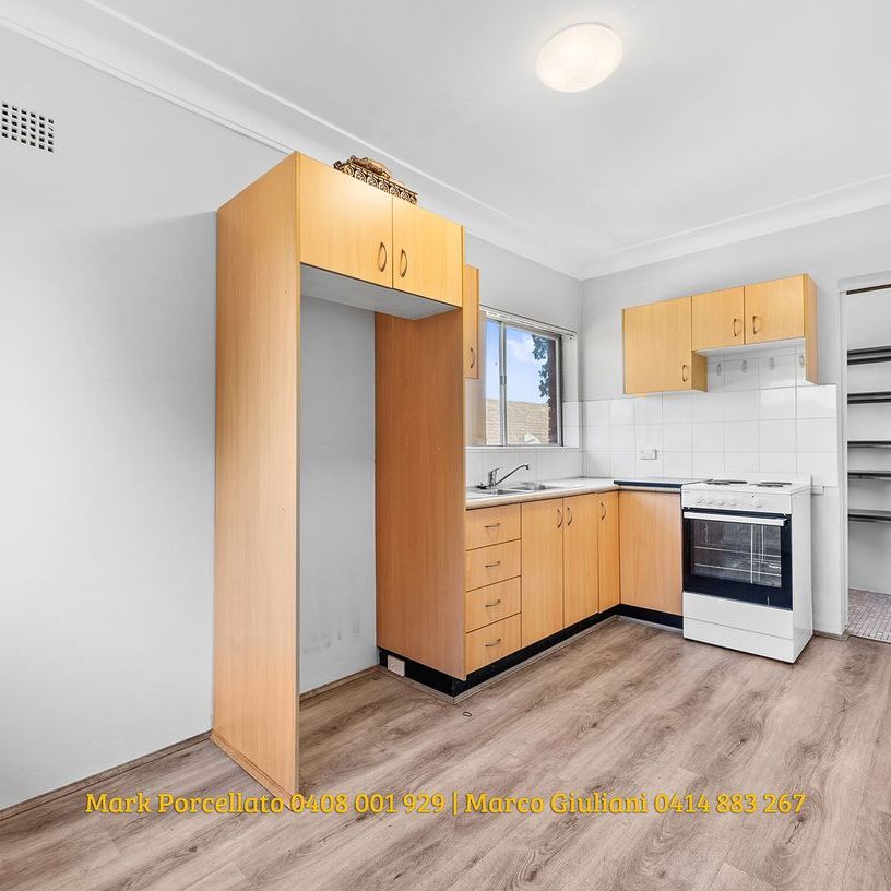 Your Chic Urban Sanctuary Awaits - Photo 1