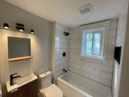 For Lease - 500 Parkdale Avenue, Tunneys Pasture and Ottawa West, Ontario - Photo 2