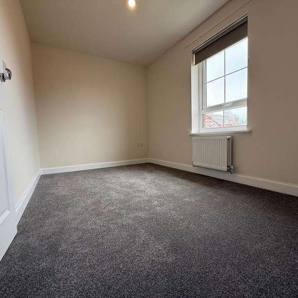 Lawley, Wolverhampton - Photo 1