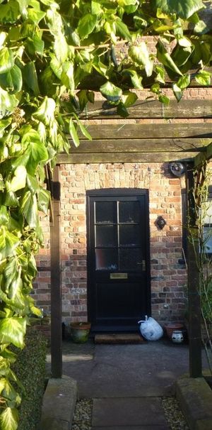 West Bank, Sutton Bridge, SPALDING - Photo 1