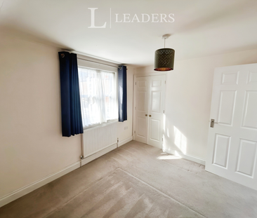 2 bedroom detached house to rent - Photo 4