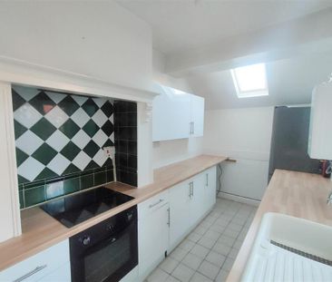 2 bedroom terraced house to rent - Photo 4