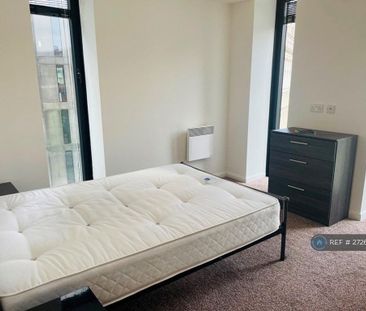 2 bedroom flat to rent - Photo 4