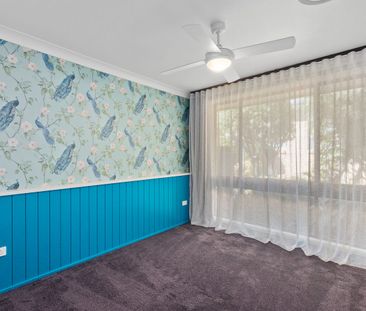 Charming Two Bedroom Villa in the Heart of Point Frederick - Photo 3