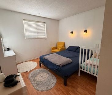 For Lease - 402 Chandos Court, Oshawa, Ontario - Photo 5