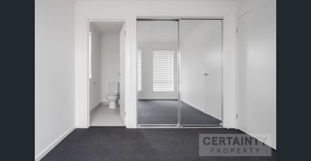 Modern Sleek 1 Bedroom space - Photo 3