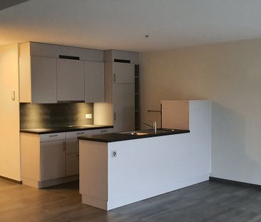 3.5 Zi Wohnung zt im Dach mit viel Charme - Photo 4