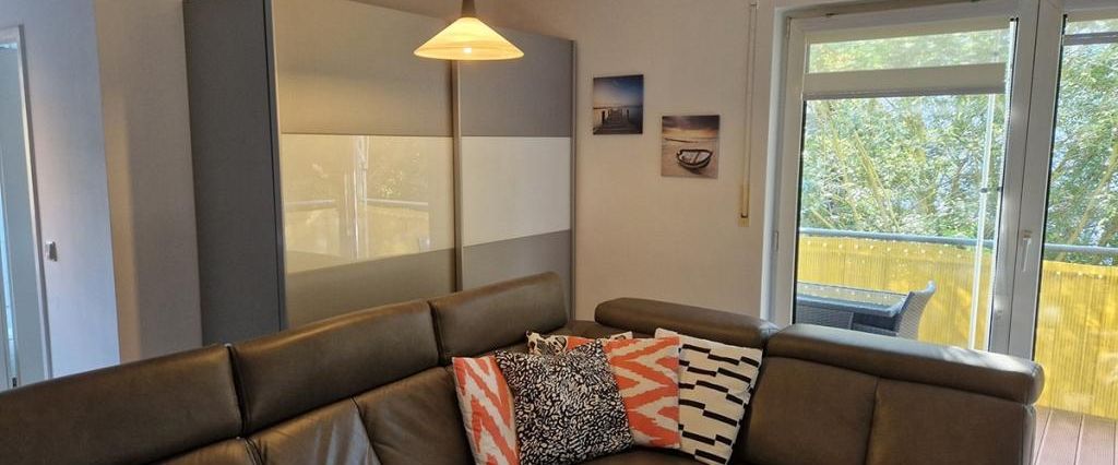 Apartment mit Westbalkon und gepflegter EBK sowie Bad mit Fenster und Badewanne in Röppisch! - Foto 1