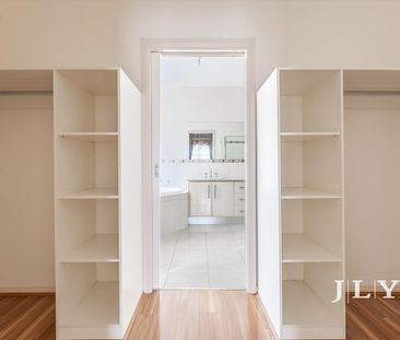 20 Riviera Drive, Berwick, Vic 3806 - Photo 6