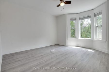 Semi-Detached Home For Lease | E8129942 - Photo 3