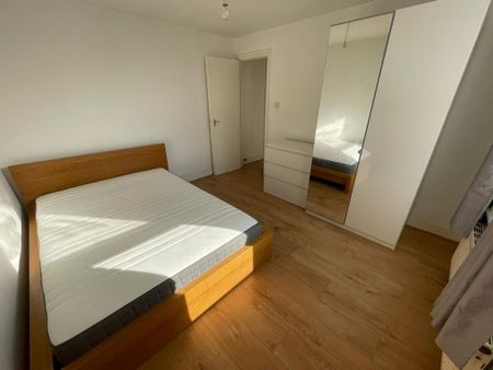 3 bedroom apartment to rent - Photo 4