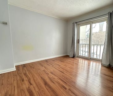 218 Finch Avenue E #Main - Photo 2