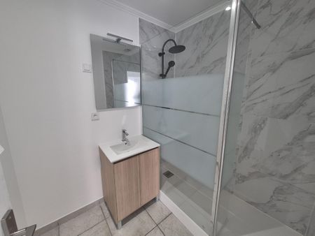 Location Appartement 3 pièces 54m² LOOS 59120 - Photo 5
