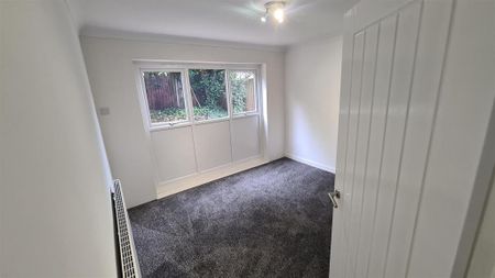 2 bedroom detached bungalow to rent - Photo 4