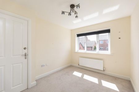 3 bedroom House To Let - Photo 3