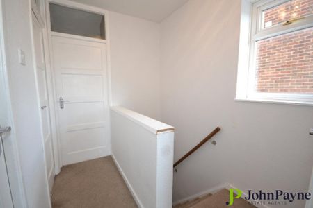 3 bedroom semi-detached house to rent - Photo 3