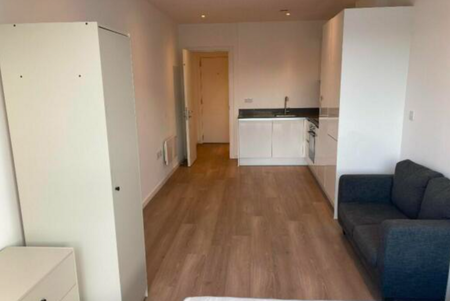 Studio to rent - Photo 5