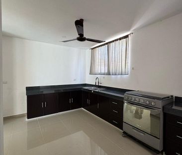 Casa con amplio patio y servicios incluidos en renta en Privada Amb... - Photo 5