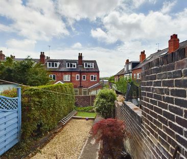 Terraced House to rent on - Photo 4