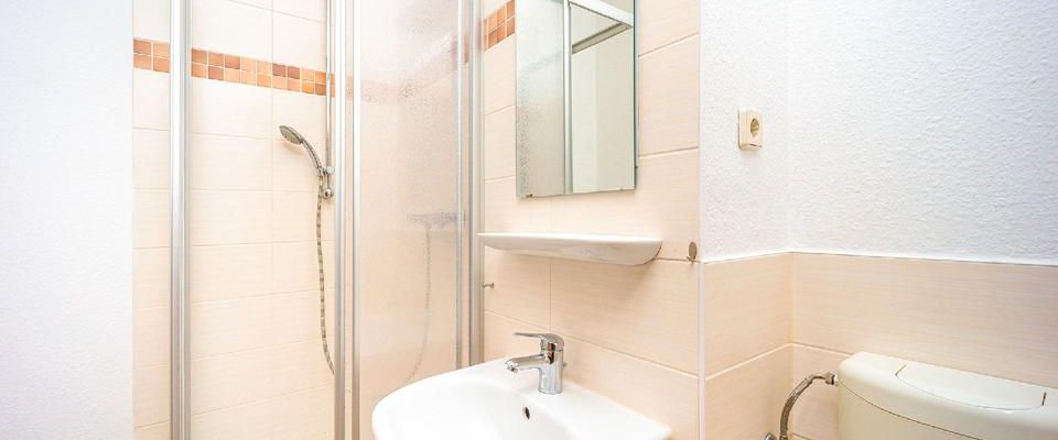 Schöne 2-Raum-Wohnung mit Dusche - Photo 1